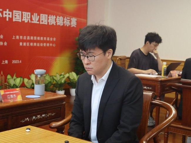 午夜精品视频在线看